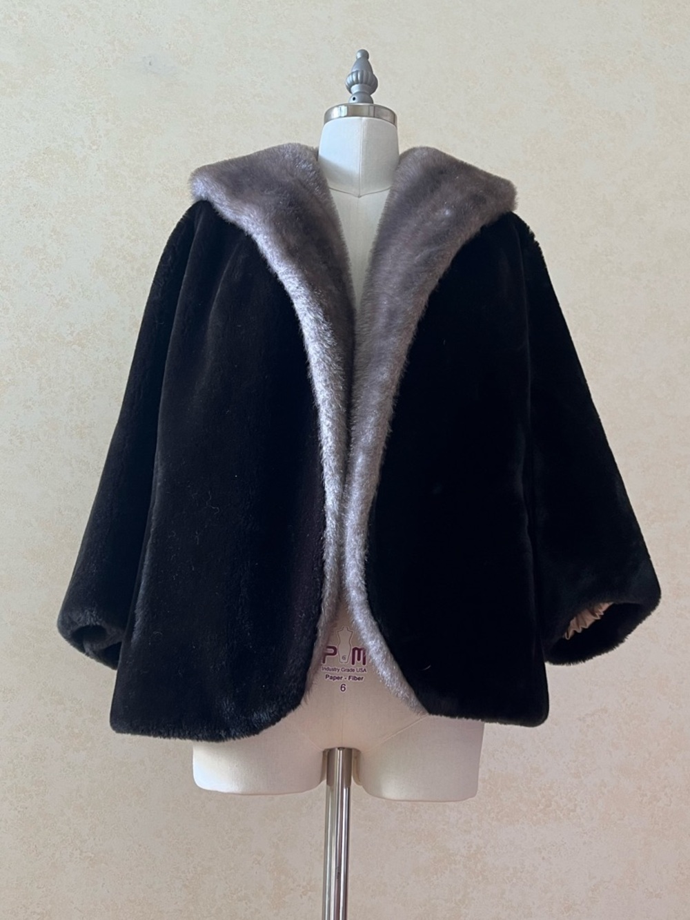 Borgana Union Made Vintage 60s Faux Fur Coat Two Tone 3/4 Sleeve